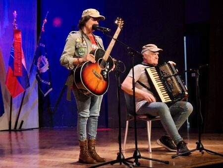 Marjetka V spomin na dan upora  (11)